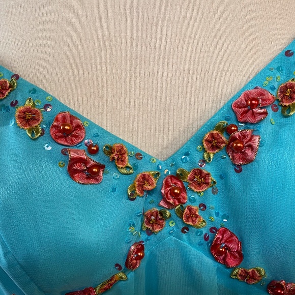 Blushing Designs Flowing Dress Sz4 - Picture 3 of 6